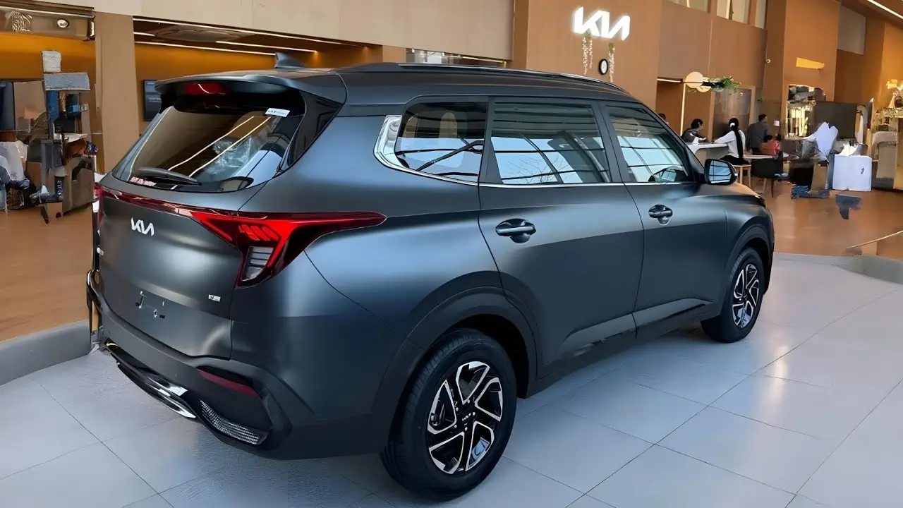Kia Carens ने लॉन्च कर दिया 7- सीटर वाला ये जबरदस्त मॉडल, पूरी फैमिली के साथ सफर बनाएगा आसान, कीमत मात्र इतनी!